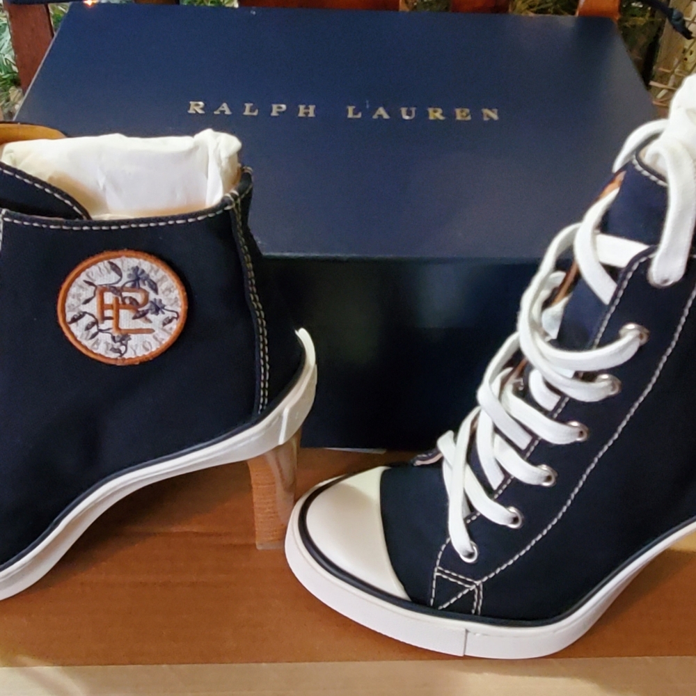 Brand new Ralph Lauren Raelynn Boots - Picture 2 of 9